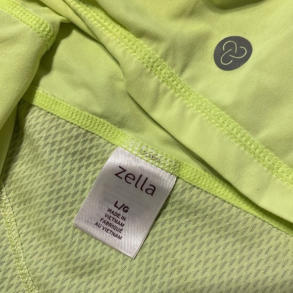 Set of TWO Zella Women’s lightweight mesh short sleeve tops. Pink, Neon Yellow L - Picture 9 of 13